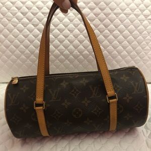 Luis Vuitton Monogram Papillon Shoulder Bag
